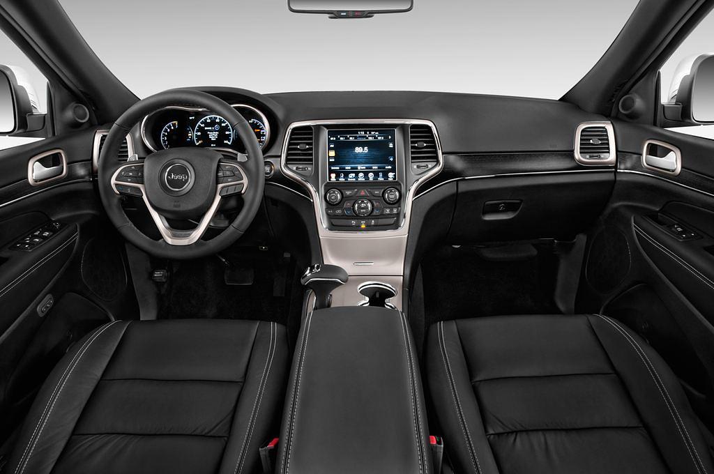 Jeep Grand Cherokee (Baujahr 2013) Limited 5 Türen Cockpit und Innenraum