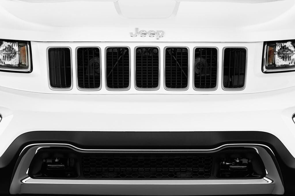 Jeep Grand Cherokee (Baujahr 2013) Limited 5 Türen Kühlergrill und Scheinwerfer