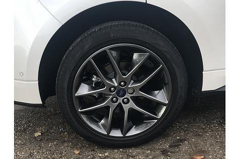 Ford Edge 2.0 TDCi - serienmäßig auf 20-Zöllern unterwegs