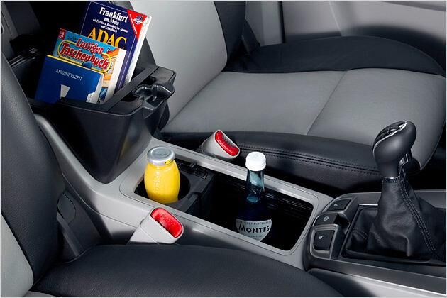 Großzügige Ablagefächer in der Mittelkonsole