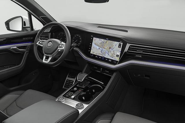 Im Cockpit finden sich nur noch wenige Schalter