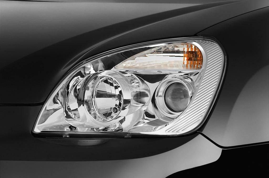 Kia Carens (Baujahr 2010) - 5 Türen Scheinwerfer