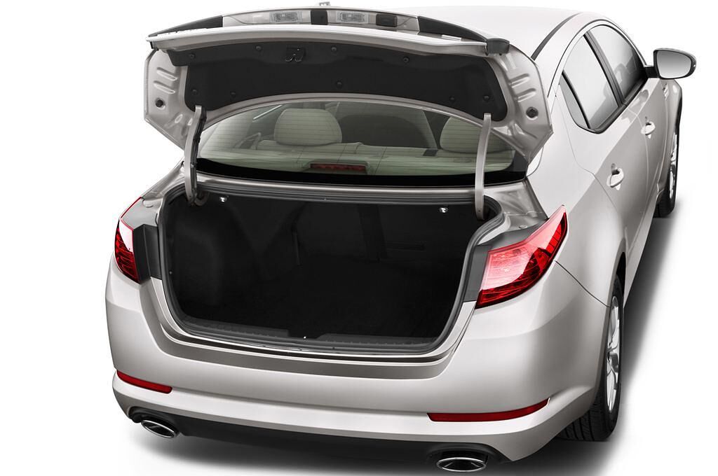 Kia Optima (Baujahr 2012) Attract 4 Türen Kofferraum