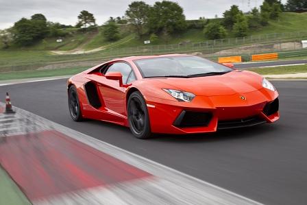 Lamborghini Aventador LP 700-4