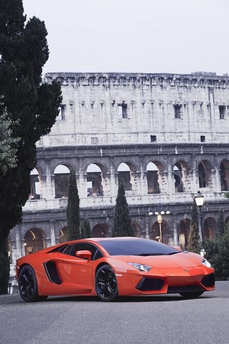 Lamborghini Aventador LP 700-4