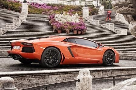 Lamborghini Aventador LP 700-4
