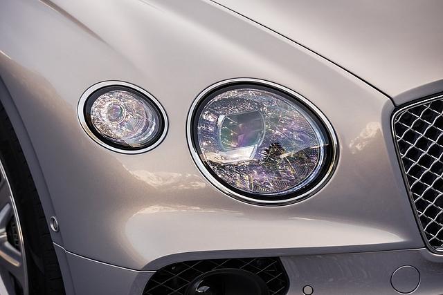 Bentley Continental GT W12 - natürlich strahlen LED-Leuchten