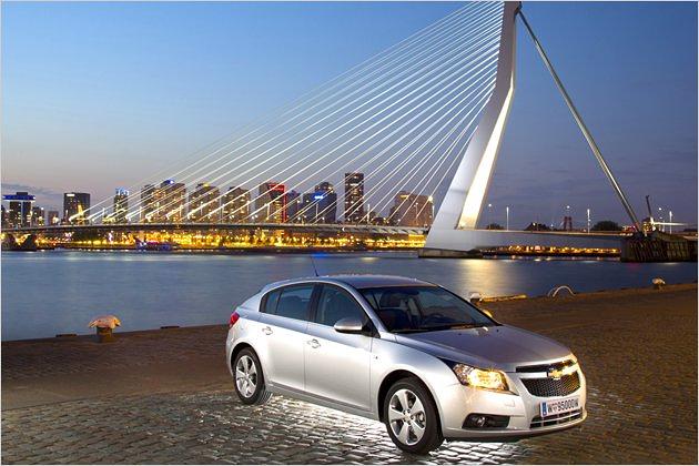 Die Preise für den Cruze beginnen bei 14.990 Euro