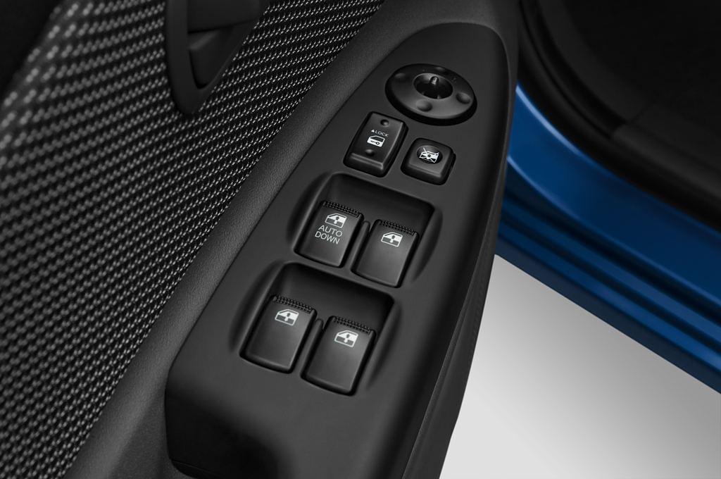 Kia Rio (Baujahr 2011) - 5 Türen Bedienungselemente Tür