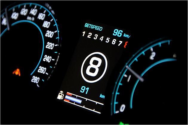 Der 2,2-Liter-Diesel wird an eine Achtgang-Automatik gekoppelt