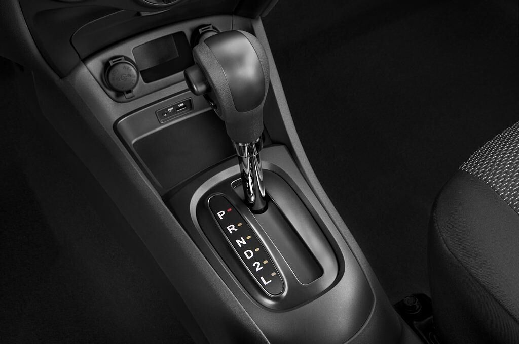 Kia Rio (Baujahr 2011) - 5 Türen Schalthebel