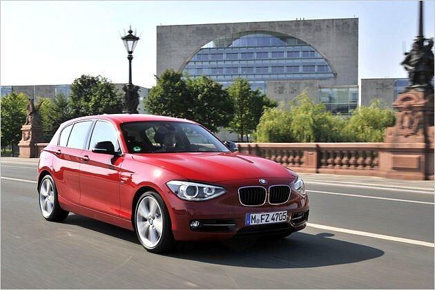 Trotz sportlich abgestimmtem Fahrwerk bietet der 1er höheren Fahrkomfort als sein Vorgänger