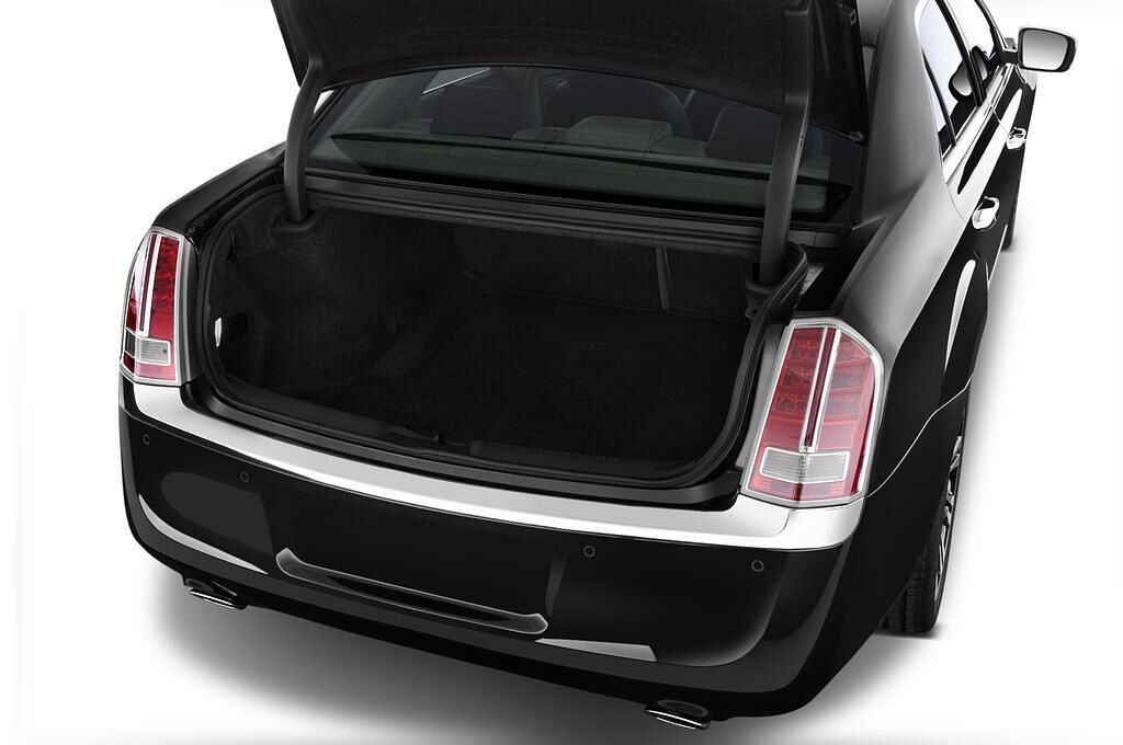 Lancia Thema (Baujahr 2011) Platinum 4 Türen Kofferraum