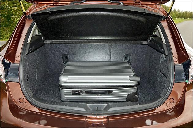 Der Kofferraum schluckt 340 bis 1.360 Liter Gepäck