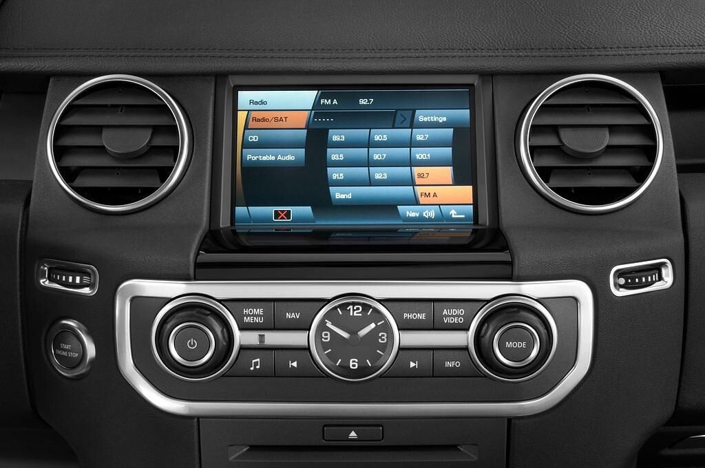 Land Rover Discovery 4 (Baujahr 2010) S 5 Türen Radio und Infotainmentsystem