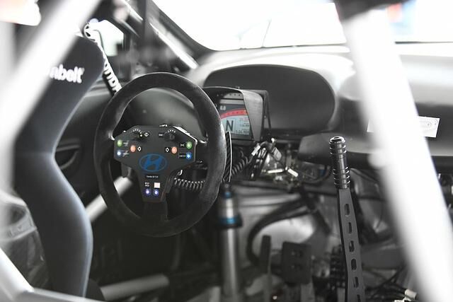 Das spartanische Cockpit des i30 N TCR