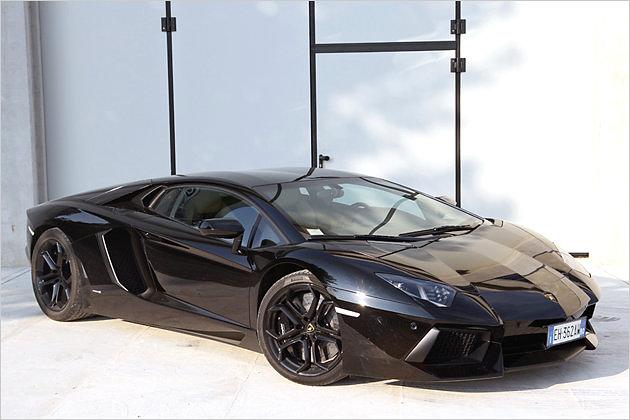 Will einfach von der Leine: Der Aventador ist für den Spurt gemacht