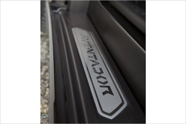 Die breite Türschwelle gibt über den Modellnahmen Auskunft