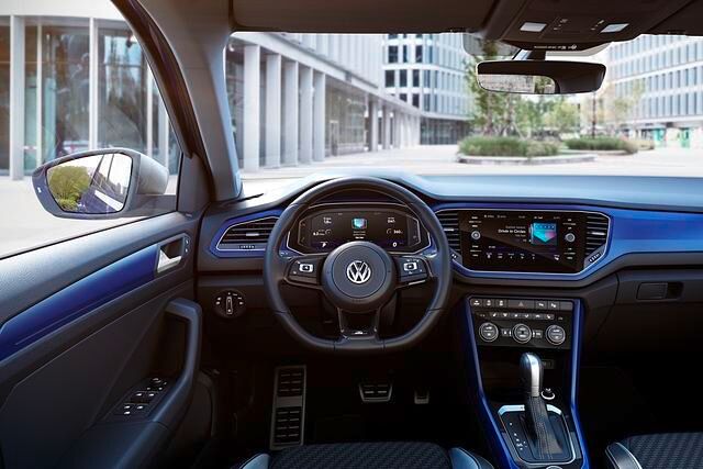 Auch innen geht es sportlich und zudem noch etwas edler als beim normalen T-Roc zu