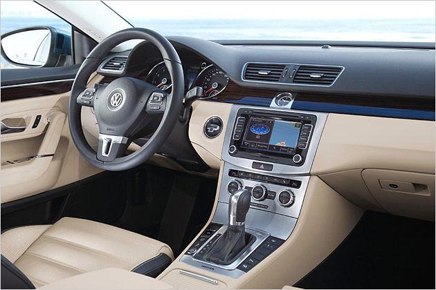 Alle CC-Motorisierungen sind optional mit einem Doppelkupplungsgetriebe lieferbar