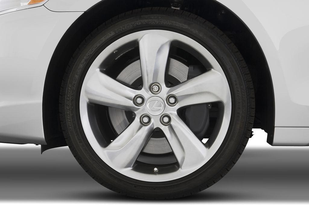 Lexus GS (Baujahr 2010) 460 4 Türen Reifen und Felge