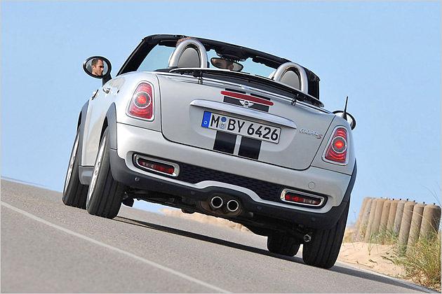 Der kleine Heckspoiler ist stimmig ins Gesamtdesign integriert