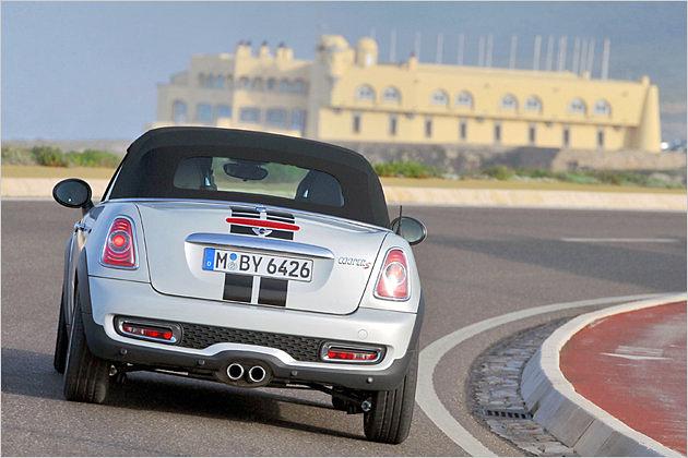 Die Heckscheibe des Mini Roadster ist beheizbar