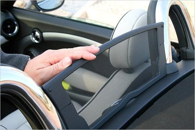 Wer zum Dach durchgreifen möchte, kann mit einem kleinen Ruck ...