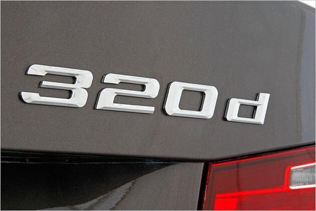 Hier hält der Name noch, was er verspricht: Der 320d verfügt über einen Motor mit zwei Liter Hubraum