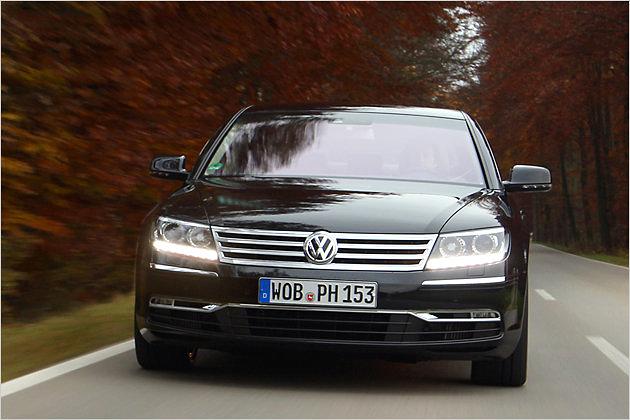 Der 3,0-Liter-Turbodiesel beschleunigt den Phaeton in 8,3 Sekunden von null auf 100 km/h
