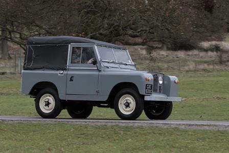 Land Rover Defender - 50 Jahre Land Rover Testgelände Eastnor Castle