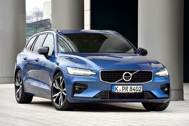 Der V60 R-Design unterscheidet sich vor allem optisch und durch die Ausstattung von den herkömmlichen Varianten