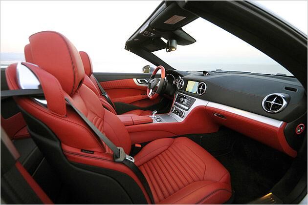 Opulent ausgestattet: Die Kabine des neuen SL