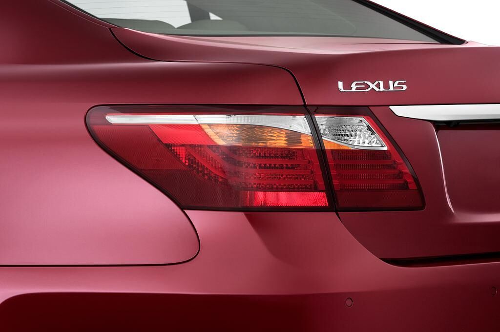 Lexus Ls (Baujahr 2010) 460 L 4 Türen Rücklicht