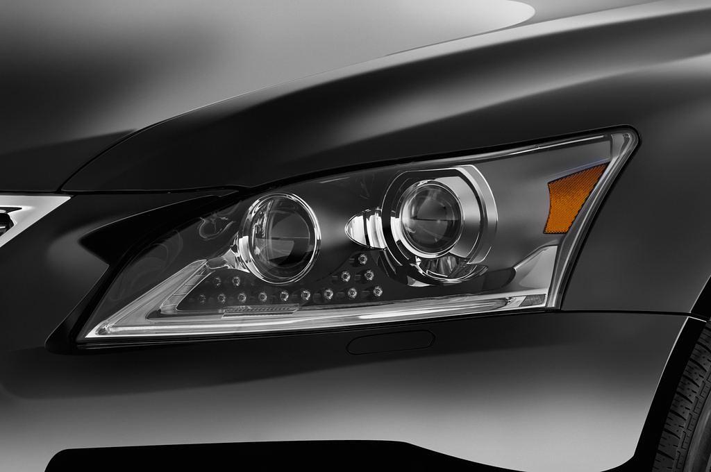 Lexus Ls (Baujahr 2015) Luxury Line 4 Türen Scheinwerfer