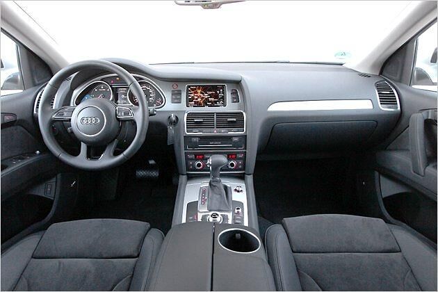 Die Aluminium-Einlagen gehören zum 3.200 Euro teuren "Designpaket Sport"