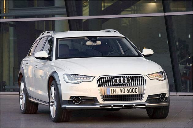 Guckt ein bisschen grimmig: Der A6 allroad quattro mit seinen scharf gezeichneten Frontscheinwerfern und dem riesigen Grill