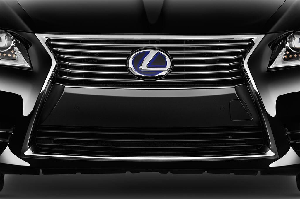 Lexus Ls (Baujahr 2016) 600H L 4 Türen Kühlergrill und Scheinwerfer