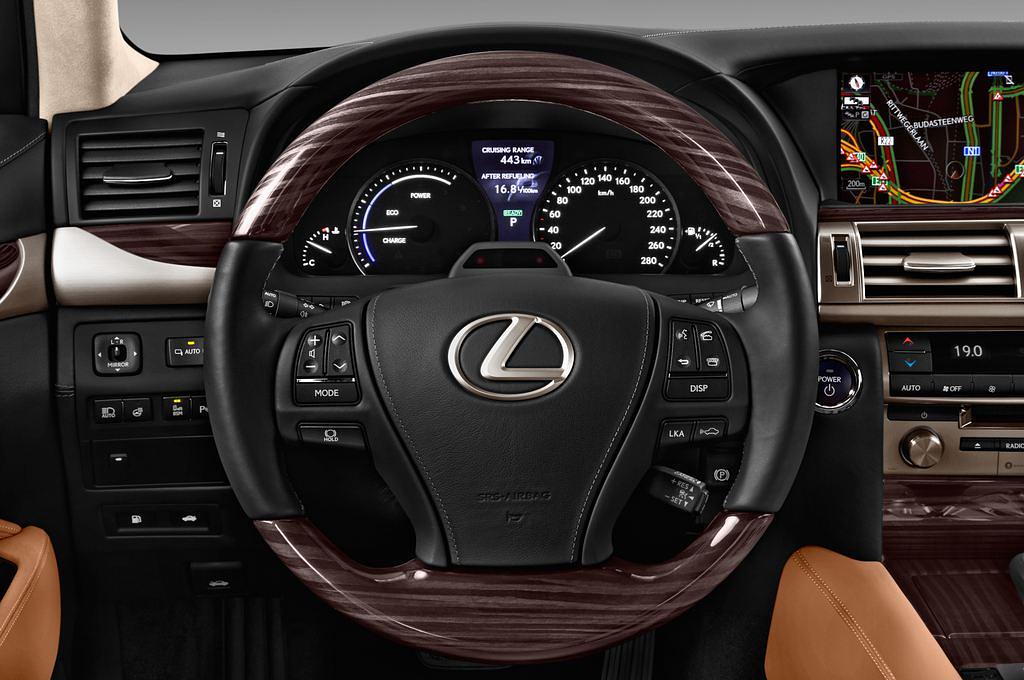 Lexus Ls (Baujahr 2016) 600H L 4 Türen Lenkrad