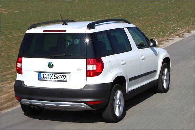 Die schwarze Dachreling ist Serie, eine silberne gibt es gegen Aufpreis