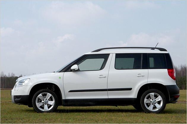 Der Yeti ist mit 4,22 Meter rund zehn Zentimeter länger als ein Mini Countryman, aber 20 Zentimeter kürzer als ein VW Tiguan