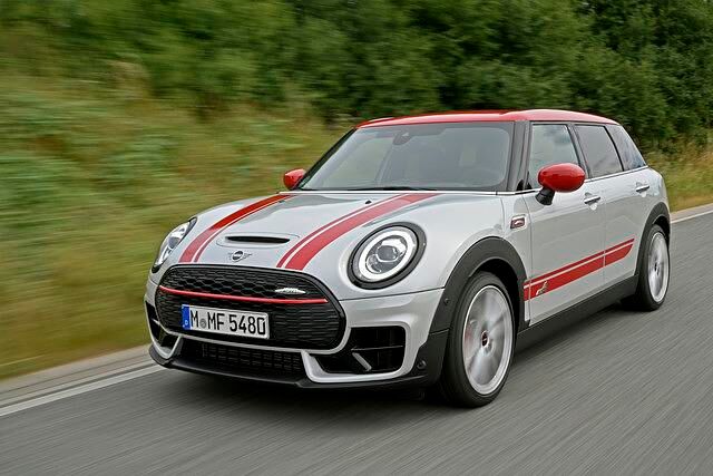 Natürlich unterscheidet sich der Clubman JCW auch optisch von seinen Serienbrüdern