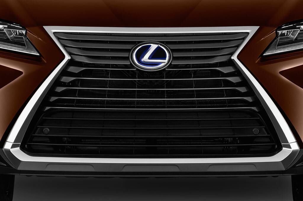 Lexus RX (Baujahr 2016) - 5 Türen Kühlergrill und Scheinwerfer