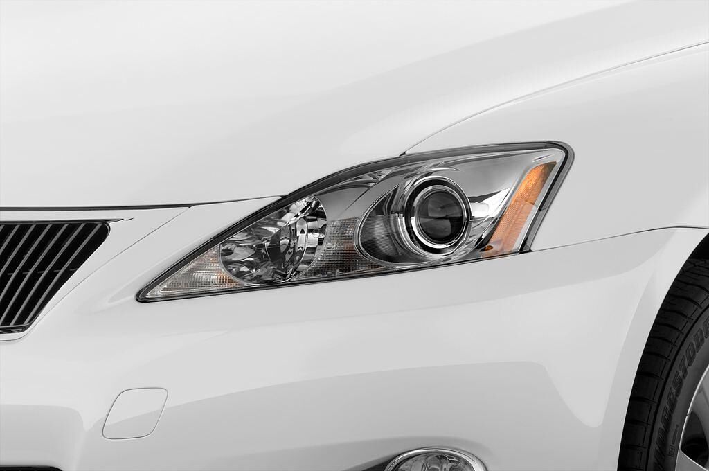 Lexus IS (Baujahr 2010) IS 250C 2 Türen Scheinwerfer