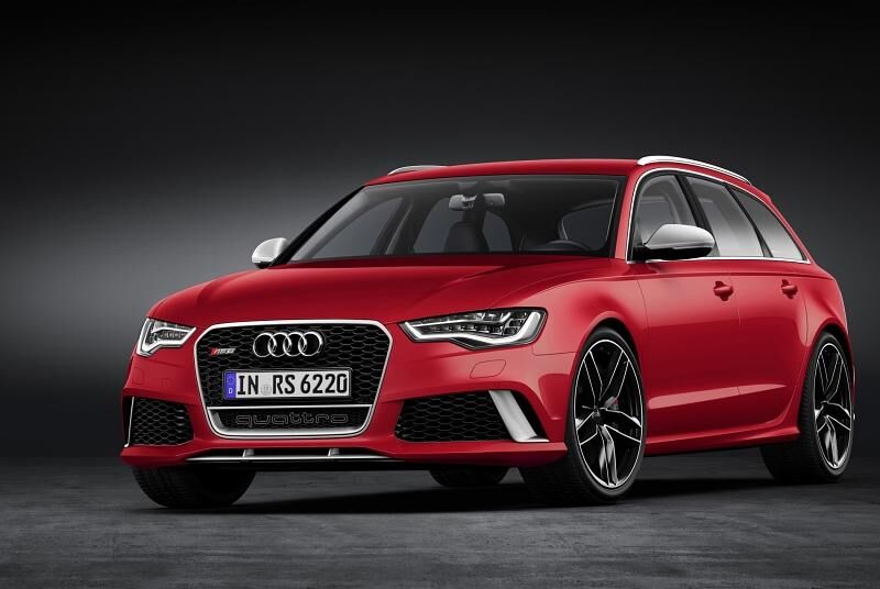 Der neue Audi RS 6 Avant ist in neun Außenfarben erhältlich, darunter auch der exklusive Ton Daytonagrau matt.