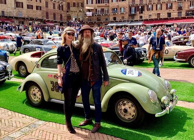 Panorama: Mit dem VW Brezel-Käfer bei der Mille Miglia  - Er läuft und läuft und läuft... immer noch