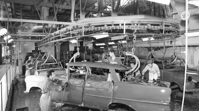 Nachdem Opel auch den bürgerlichen Rekord repräsentativer einkleidete, war es keine Überraschung mehr, dass die Marke mit dem Blitz in den Verkaufszahlen bis auf VW alle abhängte 