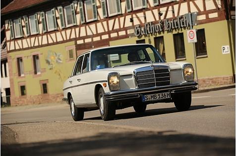 Mercedes 280 E der Baureihe W115 / Strich-Acht - gebaut von 1968 bis 1976