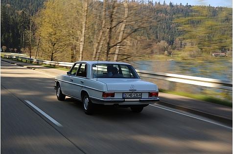 Mercedes 280 E der Baureihe W115 / Strich-Acht