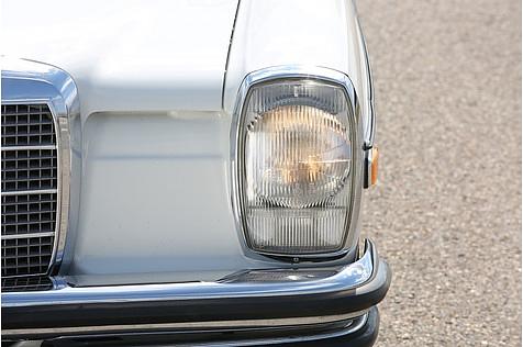 Mercedes 280 E der Baureihe W115 / Strich-Acht